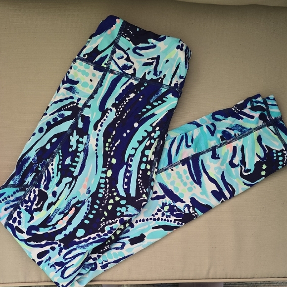 Lilly Pulitzer Blue and Aqua Patterned Leggings - Picture 1 of 2